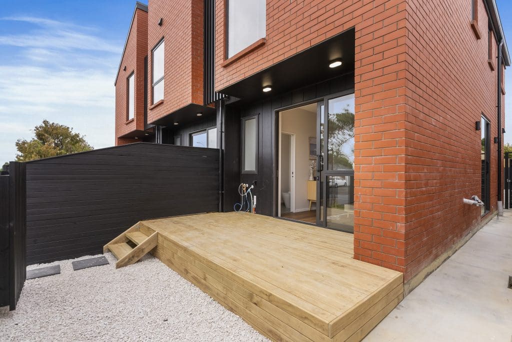 121 Reeves Road 15
