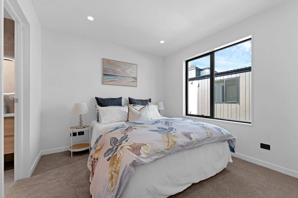 24 Tupaki Place 11