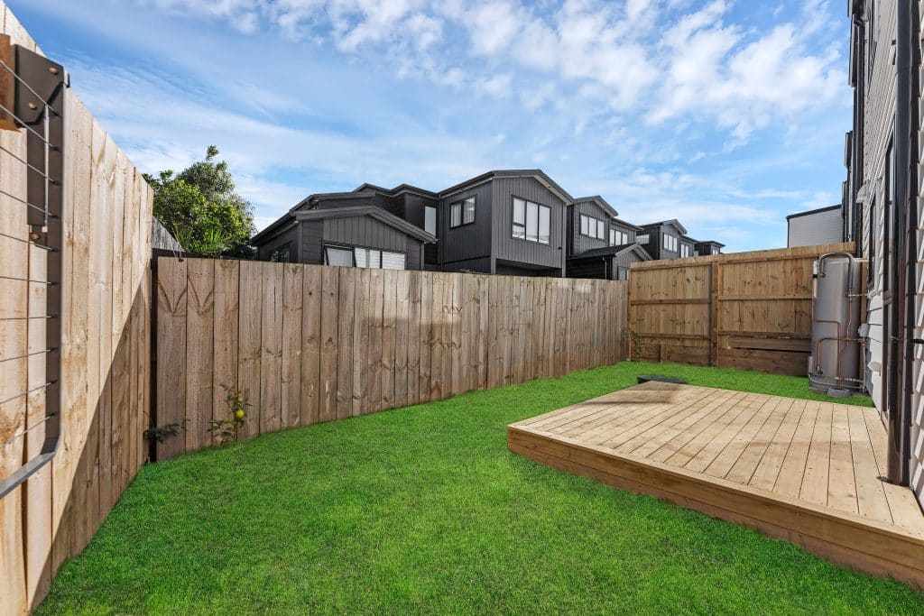 24 Tupaki Place 13