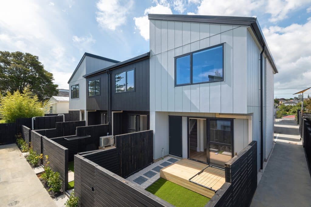 253 New Windsor Road 1